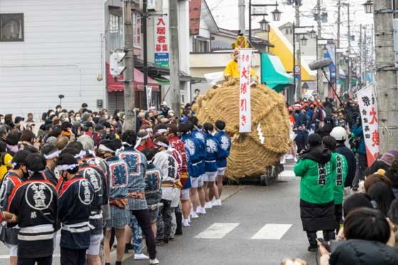 奇祭・高田大俵引き