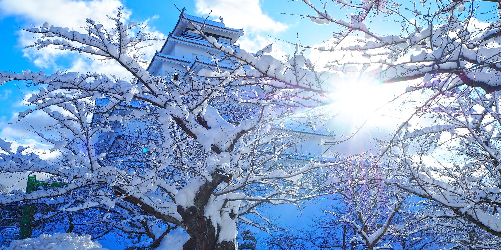 鶴ヶ城の冬景色