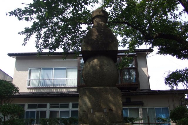 蒲生忠郷の墓（高巌寺）
