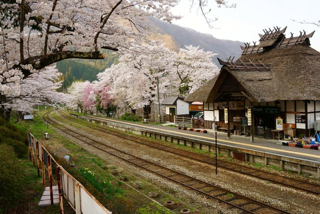 湯野上温泉駅