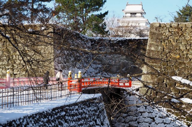 冬の廊下橋（鶴ヶ城公園内）