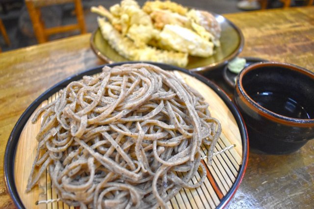 強清水のそばとてんぷら