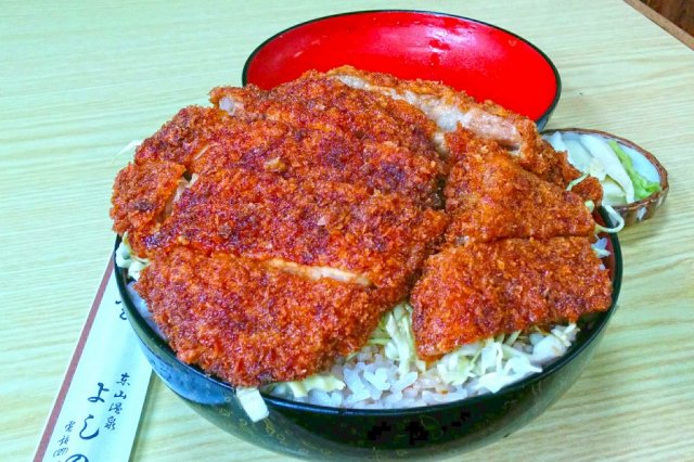 ちょつとお腹が空いたら…ソースカツ丼でしょう～